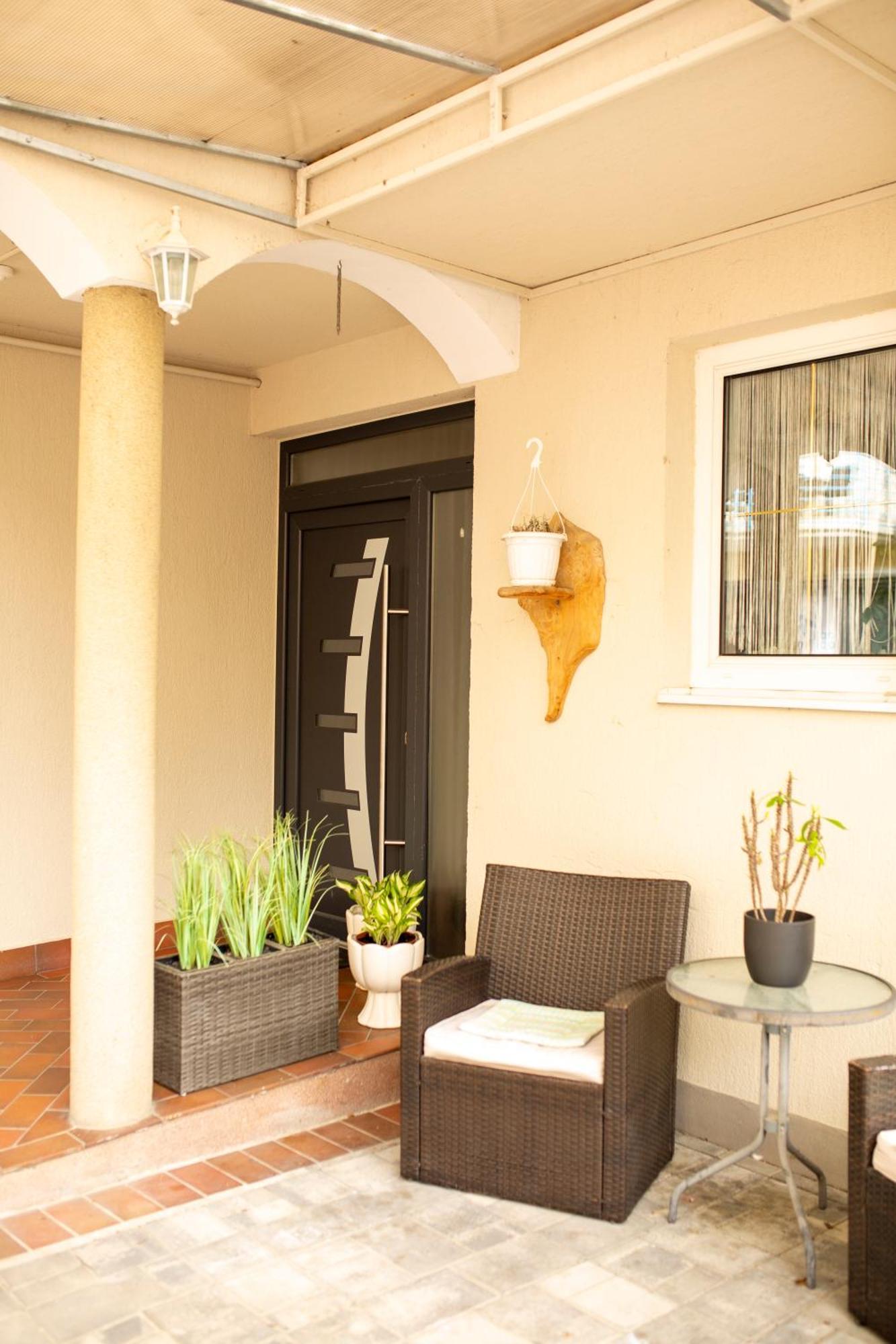 Huerkecz Apartmanhaz Hévíz Exterior foto
