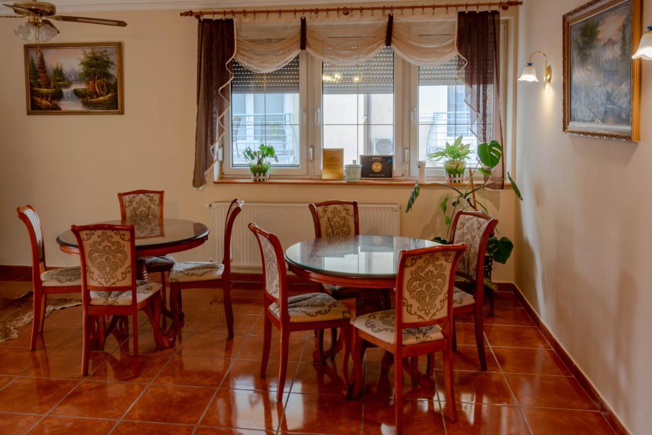 Huerkecz Apartmanhaz Hévíz Exterior foto